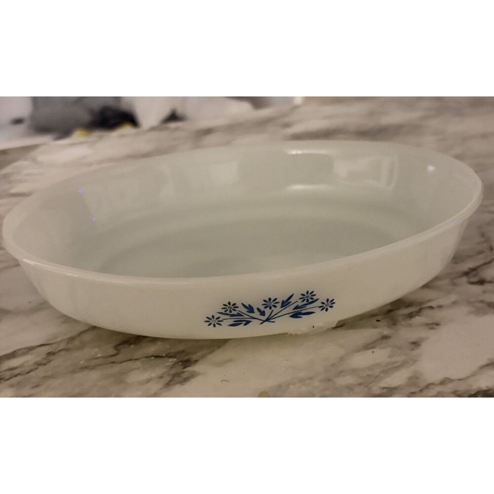Dynaware Pyr-O-Rey Blue Cornflower Oval Milk Glass Casserole Baking Dish